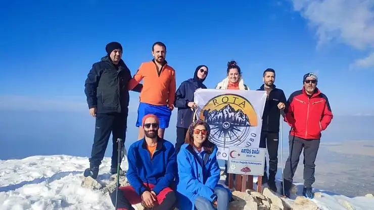 Artos Dağı'na tırmanış