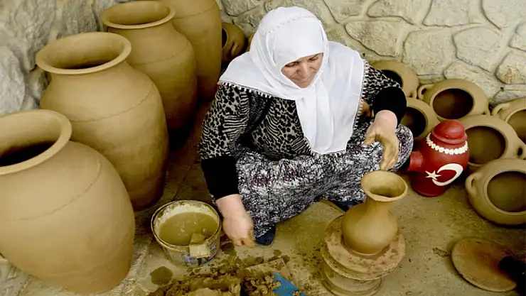 Asırlık çanak çömlek geleneği sürüyor