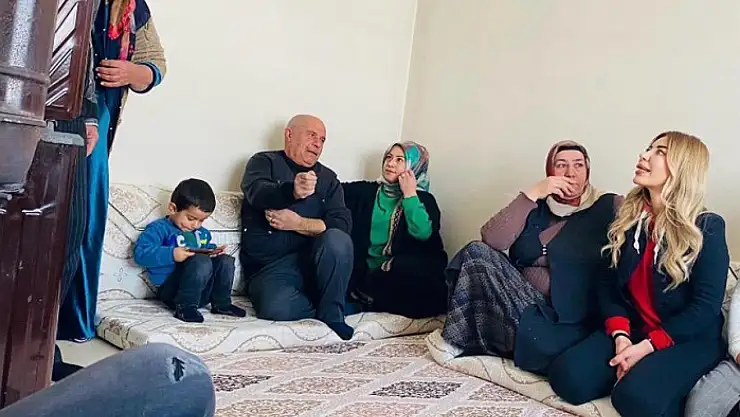 Aslan'dan hane ziyareti