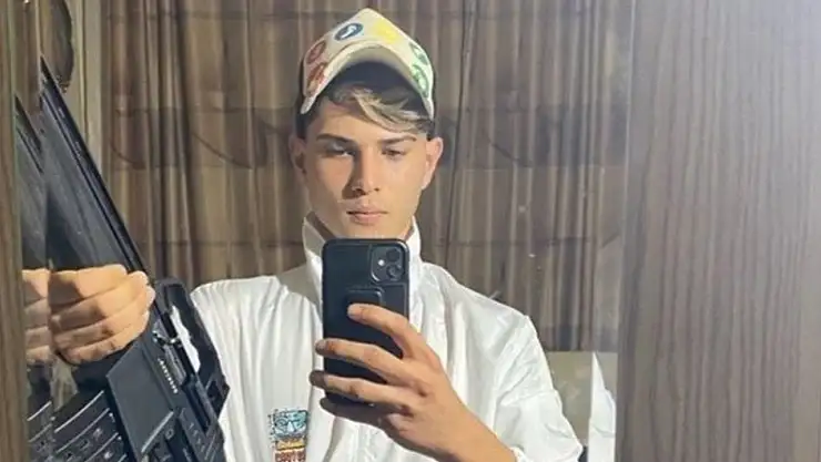 Ava gitmesini istemeyen annesini av tüfeğiyle öldürdü