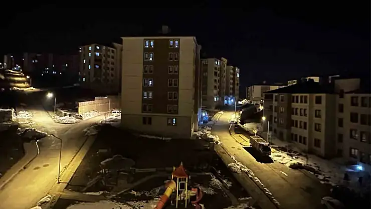 Aynı gece 3 artçı deprem!