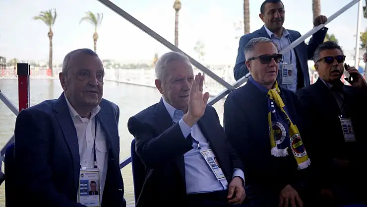 Aziz Yıldırım 6 yıl sonra Fenerbahçe tesislerinde