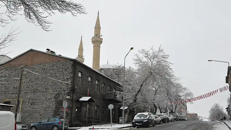 Baharda kışı yaşıyorlar