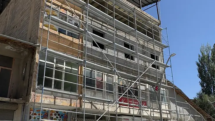 Bahçesaray'da kent estetiği için düzenlemeler devam ediyor