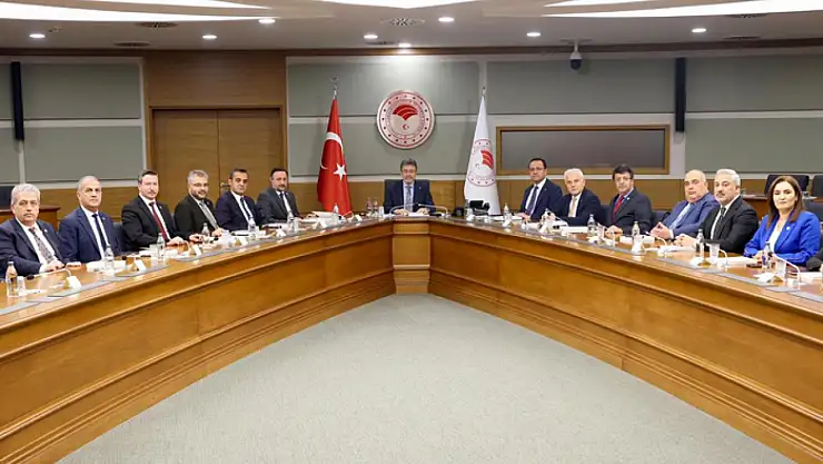 Bahçesaray'da Türkiye'nin ilk balık kuluçkahanesi kuruluyor