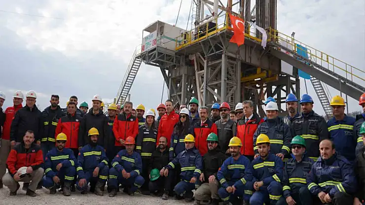Bakan Bayraktar, öğretmenlerle Gabar Dağı'na çıktı