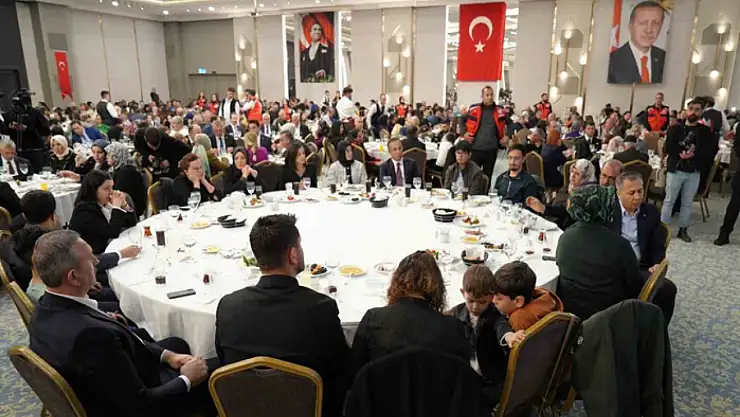 Bakan Yerlikaya, şehit aileleriyle birlikte iftar açtı