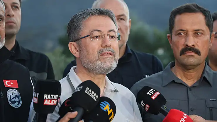 Bakan Yumaklı: Çeşme'deki orman yangını kontrol altına alındı