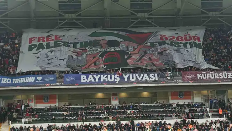 Başakşehir taraftarından Filistin'e destek