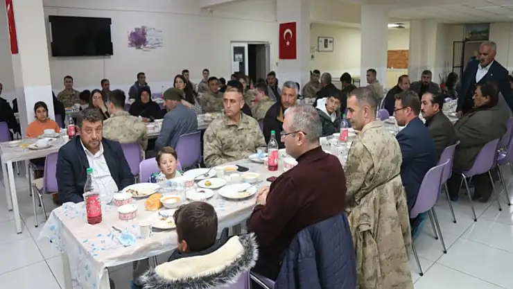 Başkale'de anlamlı iftar buluşması