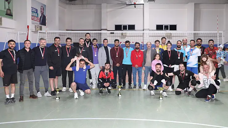 Başkale'de kurumlar arası düzenlenen turnuvanın finali yapıldı