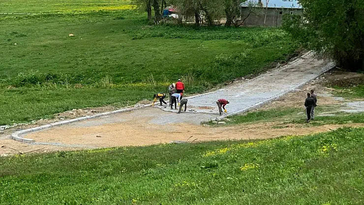 Başkale'de yeni yol çalışmaları sürdürülüyor