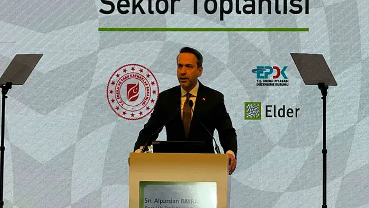 Bayraktar: Elektrik dağıtım şirketlerimiz 2025 yılı içerisinde 13 milyar dolar yatırım yapacak