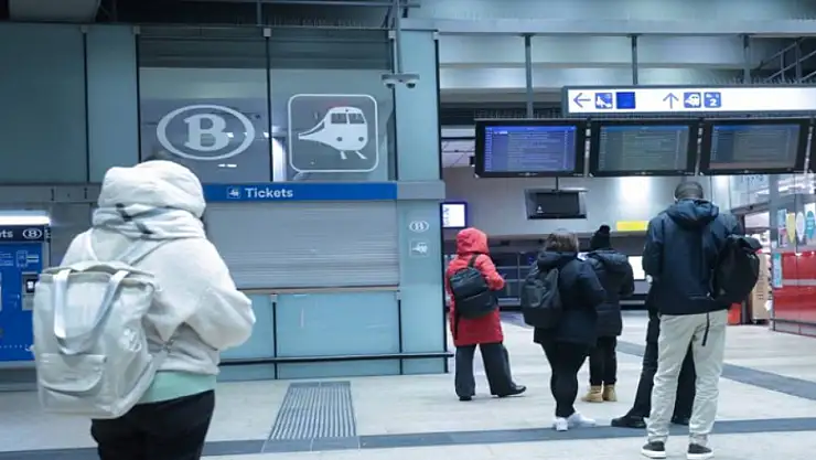 Belçika'da emeklilik ve ekonomi reformlarına karşı 3 günlük grev başladı