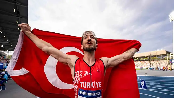 Berke Akçam'dan altın madalya