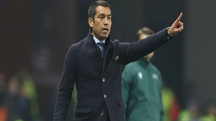 Beşiktaş, Giovanni van Bronckhorst'a emanet