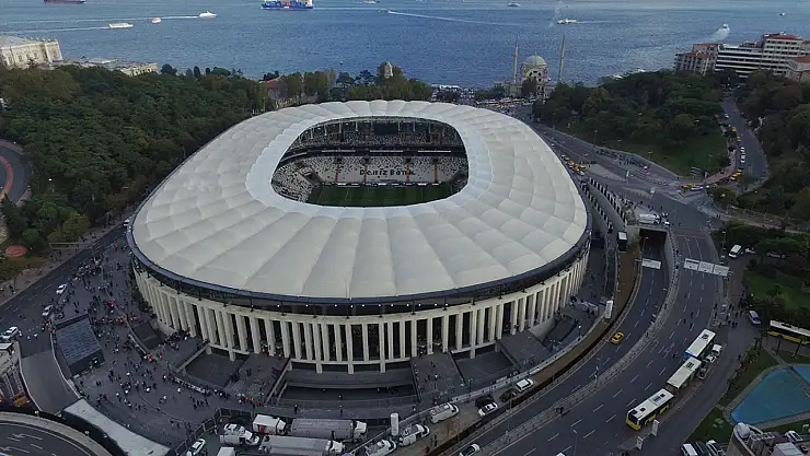 Beşiktaş, Tüpraş Stadyumu'ndaki derbilerde üstün