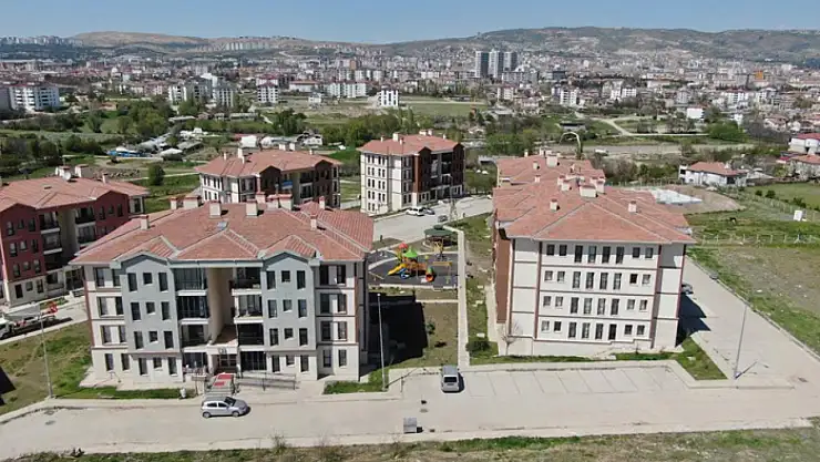 Biraz vicdan! Devlet veriyor, ev sahipleri istismar ediyor