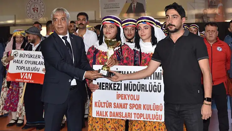 Bitlis'de Van Rüzgarı Esti