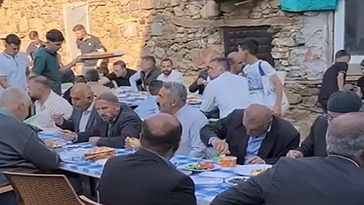 Bitlis'te bayramlar birlik ve beraberlik içinde kutlanıyor