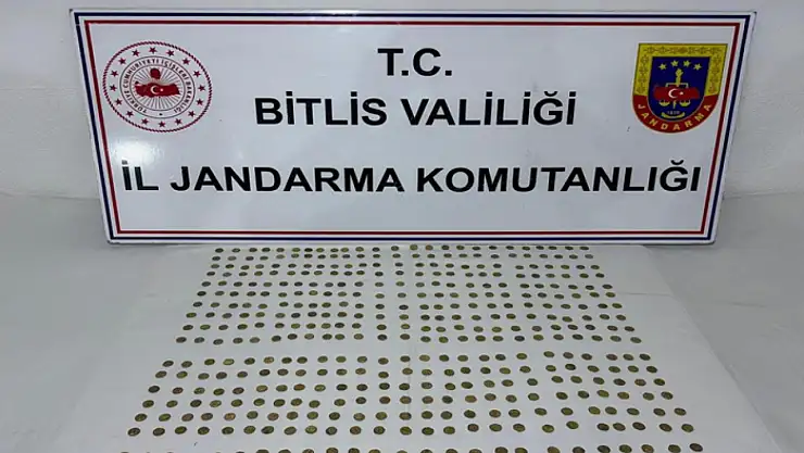 Bitlis'te Roma dönemine ait 500 adet sikke ele geçirildi