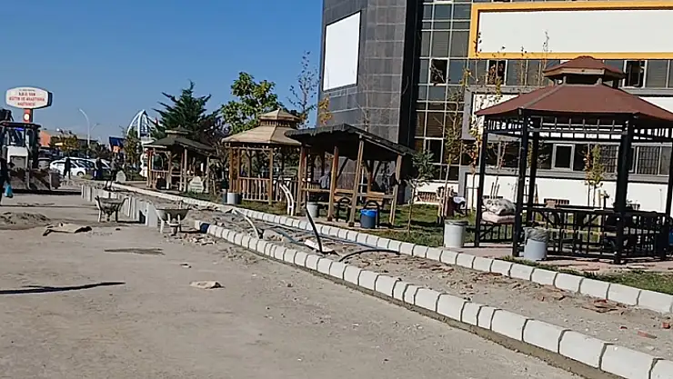 Bölge Hastanesi'nin otopark alanı yenileniyor