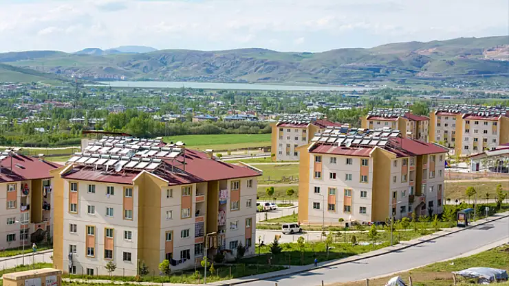 Bostaniçi TOKİ sakinlerinden aidat ücretine tepki