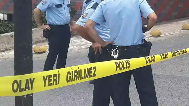 Bu görüntü çılgına çevirdi: Öfkeli koca iki kişiyi yaraladı!