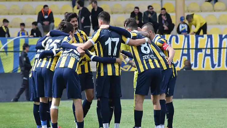 Bucaspor, zirve takibini sürdürüyor