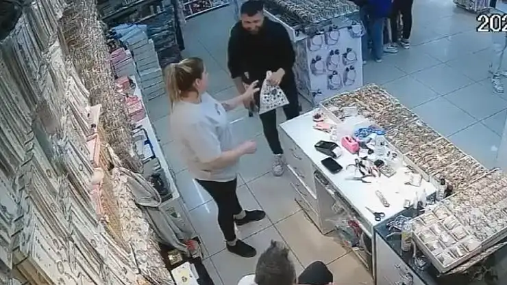 Buldukları altınları sahiplerine teslim etti