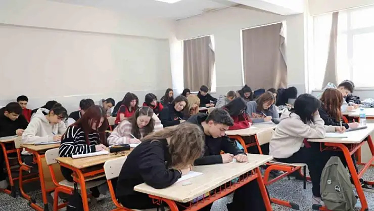 Bursa-Van arası mektup kardeşliği sürüyor