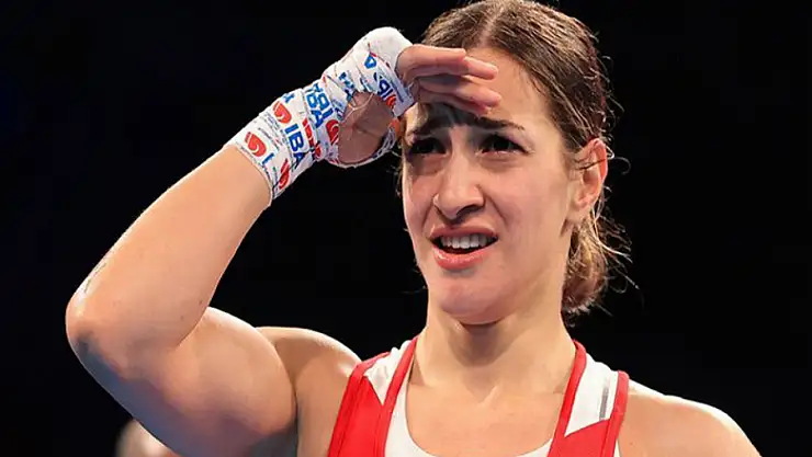 Buse Naz Çakıroğlu, Dünya Boks Şampiyonası'nda finale yükseldi