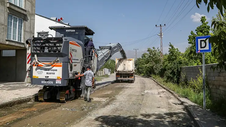 Büyükşehir asfalt sezonunu açtı