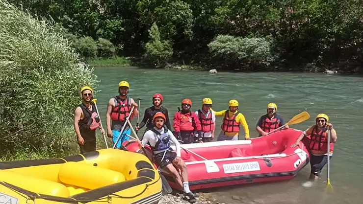 Çatak'ta Rafting sporuna yoğun ilgi