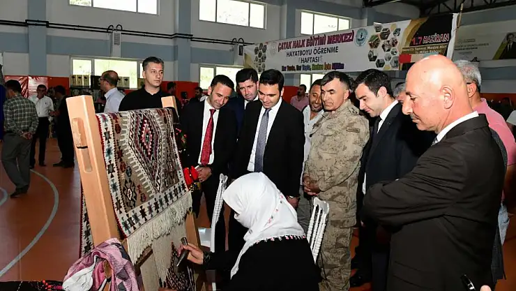 Çatak'ta yılsonu sergisi