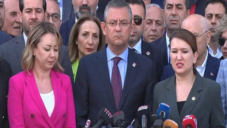 CHP heyeti Hatay için olağanüstü itiraz dilekçesini YSK'ya verdi