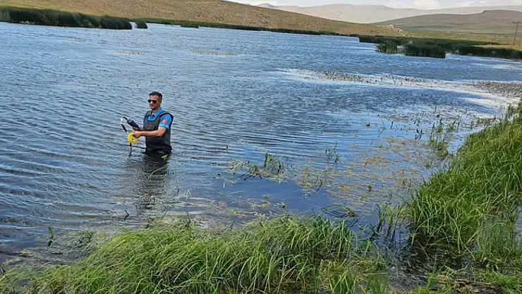 Çilli Gölü'nde balıklandırma öncesi su analizleri yapıldı