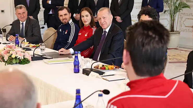 Cumhurbaşkanı Erdoğan gençlerle buluştu