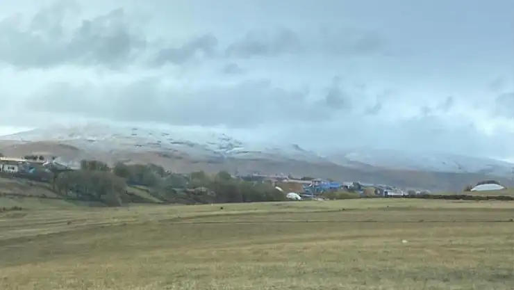 Dağlar beyaza büründü