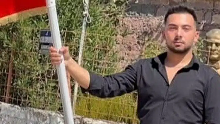 Denize atlayarak başını kuma çarpan genç hayatını kaybetti