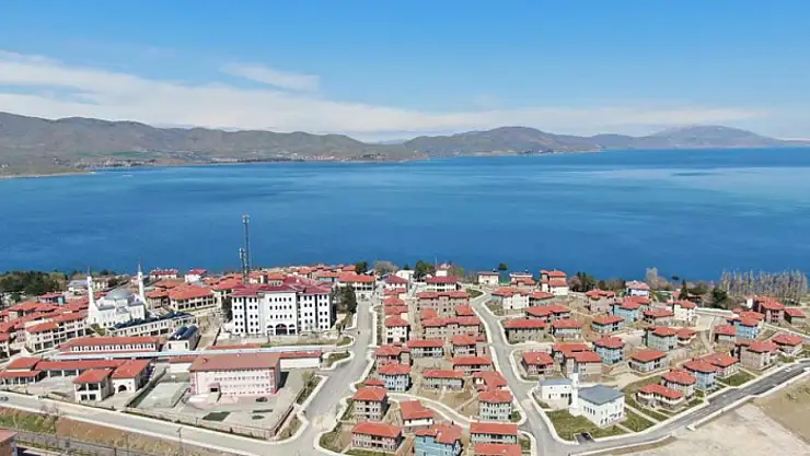 Depremin merkez üssü o ilçe, TOKİ eliyle yenilendi