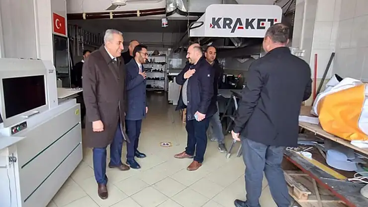 DEVA Partisi adaylarından esnafa ziyaret