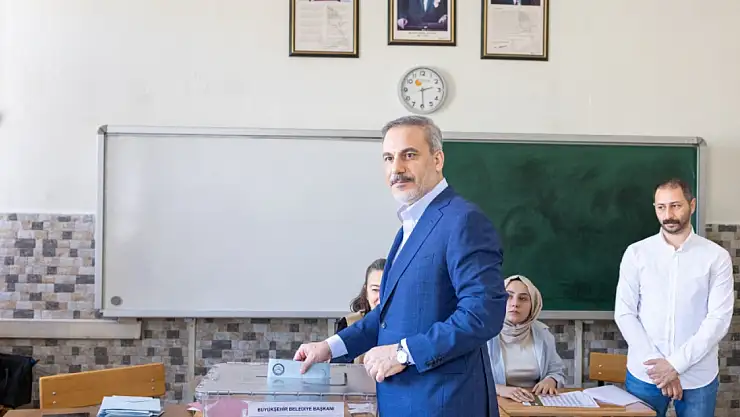 Dışişleri Bakanı Fidan oyunu Ankara'da kullandı