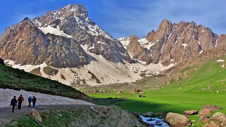 Doğa Koruma ve Milli Parklar Hakkari Şefliği açıkladı: Yasaklandı