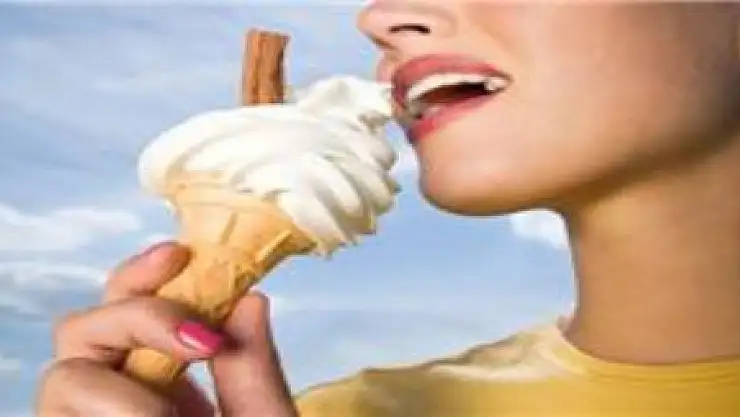 Dondurma yerken dikkat