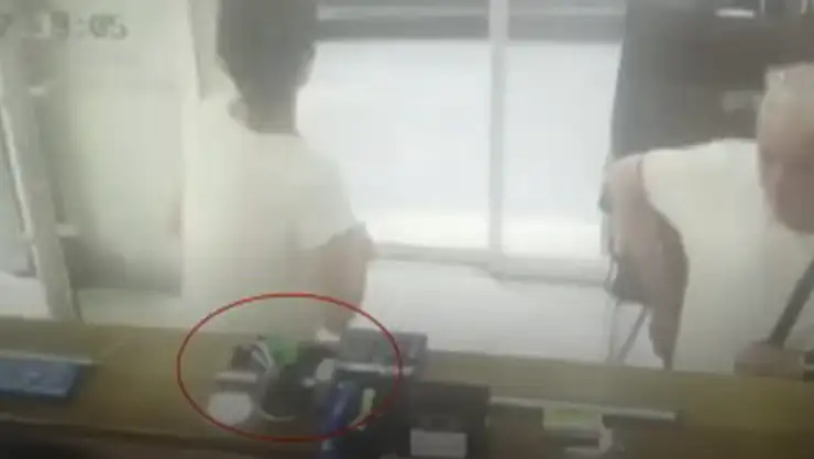 Dövizci'de hırsızlık