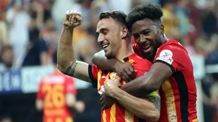 Duckens Nazon 7. golünü attı