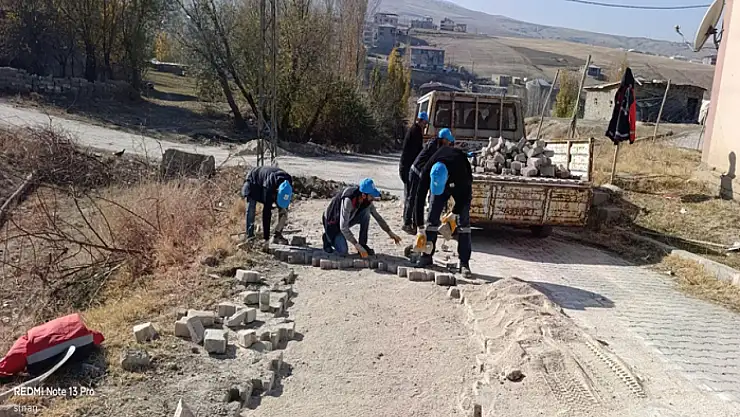 Edremit Belediyesi kış öncesi yol yapım çalışmalarını hızlandırdı