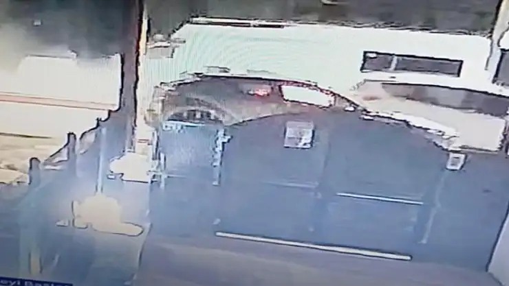 Elazığ'da pikap otomobille çarpıştı: 3 yaralı