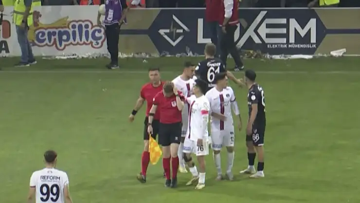 Elazığspor-Vanspor maçında hakeme musluk atan şahıs yakalandı